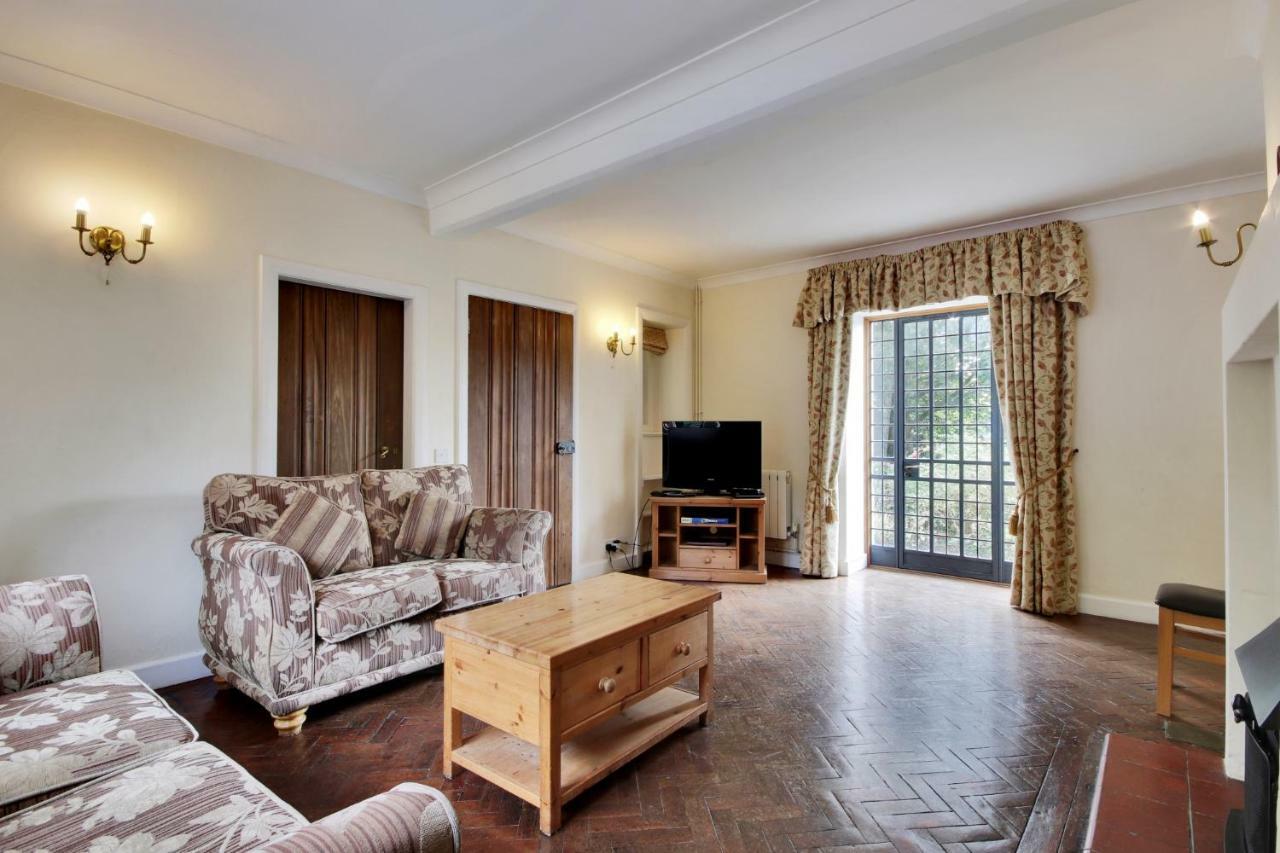 Lympne Castle Cottages Hythe  Εξωτερικό φωτογραφία